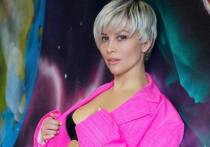 Певица и бывшая солистка группы «Стрелки» Юлия Беретта вызвала скандал, заявив изданию в интервью о том, что не верит в историю болезни коллеги по цеху Марины Абросимовой (МакSим)