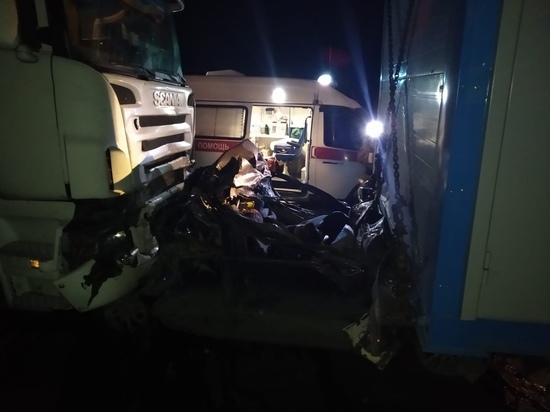Четверо мужчин погибли в тройном ДТП на трассе Омск - Новосибирск