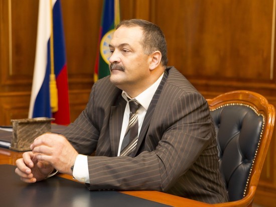 Меликов недоволен работой налоговиков в Дагестане