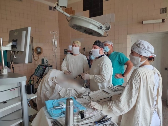 В Курске врачи областной больницы сделали пациентке лапароскопическую пиелопластику