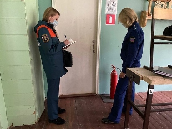 В Мурманске образовательные учреждения и избирательные участки проверяют на соблюдение требований пожарной безопасности