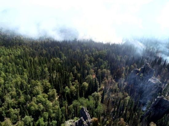 На Инзерских зубчатках горит более 100 гектаров леса