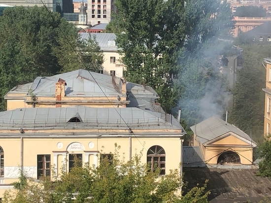 В Москве горит уникальный особняк Жолтовского