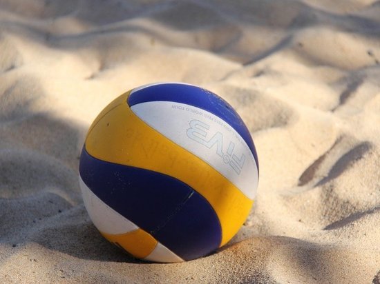 Поиграть в волейбол на пляже предложили жителям Серпухова