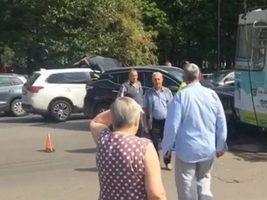 В ДТП с троллейбусом в Рязани пострадал водитель Nissan