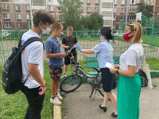 О безопасной езде на скутере напомнили жителям Серпухова