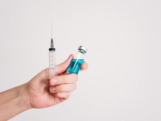 В Курскую область поступили три вида вакцин от коронавируса в объеме 36508 доз