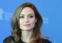 Голливудская актриса Анджелина Джоли зарегистрировалась в Instagram, чтобы поделиться письмом, которое она получила от девочки-подростка из Афганистана