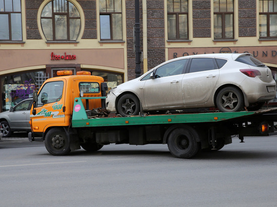 Нарушителей парковок отлавливали в Кировском районе