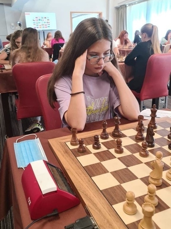 На чемпионате Европы 1 место заняла юная шахматистка из Салехарда