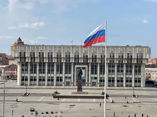 Алексей Дюмин обратился к жителям Тульской области в связи с Днем государственного флага России