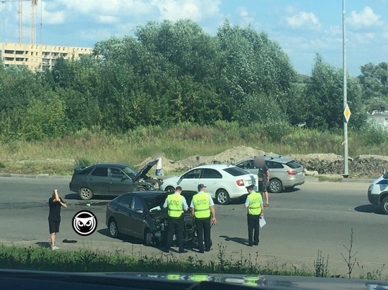 В Пензе в ДТП участниками стали три автомобиля