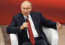 Президент РФ Владимир Путин предложил выплатить пенсионерам в этом году по 10 тысяч рублей, а военнослужащим – по 15 тысяч рублей