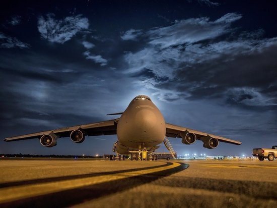 Япония отправит в Афганистан военный самолет для эвакуации граждан