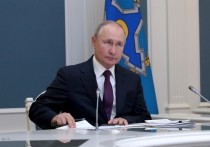 Президент Владимир Путин предложил в этом году сделать единовременные денежные выплаты пенсионерам и военнослужащим