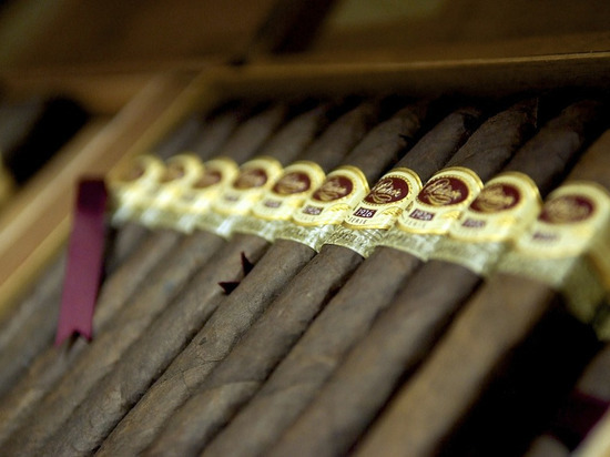 В Смоленске вор украл из магазина сигареты на 25 тысяч рублей