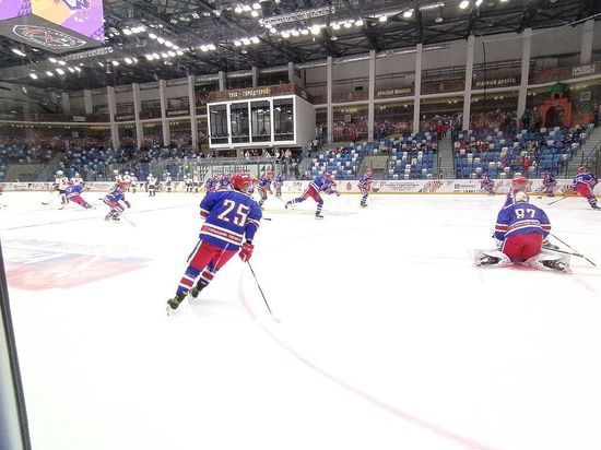 В Туле в «Ледовом дворце» после матча хоккеисты устроили массовую драку на льду