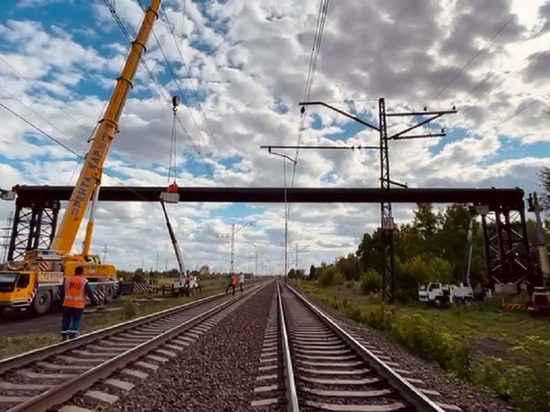 СГК Кузбасса пришлось на четыре часа остановить движение поездов, чтобы установить трубы