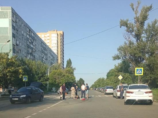 В Ростове-на-Дону водитель легковушки сбил 36-летнюю женщину на пешеходном переходе