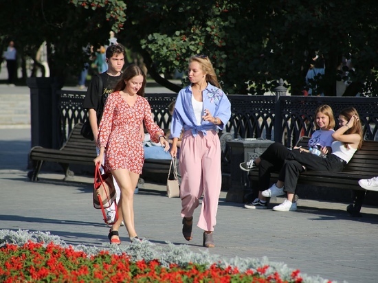 Жара до +27 градусов и легкий ветер ожидаются 25 августа в Новосибирске