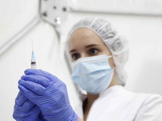 На Заневском проспекте заработал пункт вакцинации для мигрантов