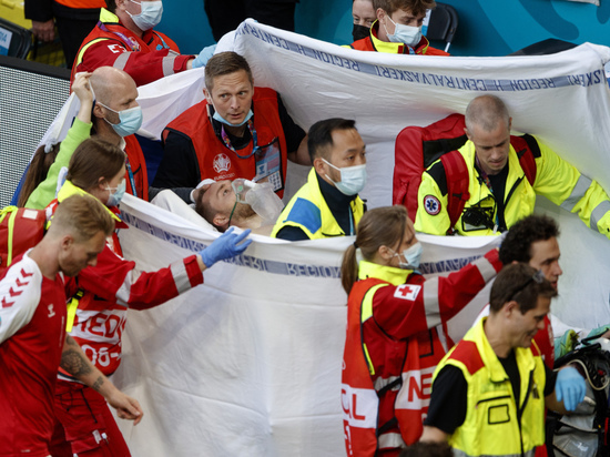 Врачи, спасшие жизнь Эриксену на Евро-2020, удостоены президентской награды УЕФА