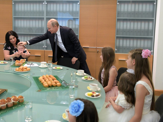Путин описал национальную идею России будущего: больше детей