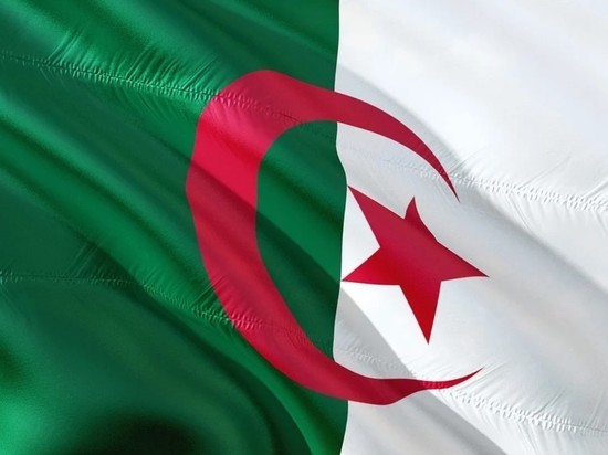 Алжир разорвал дипотношения с Марокко