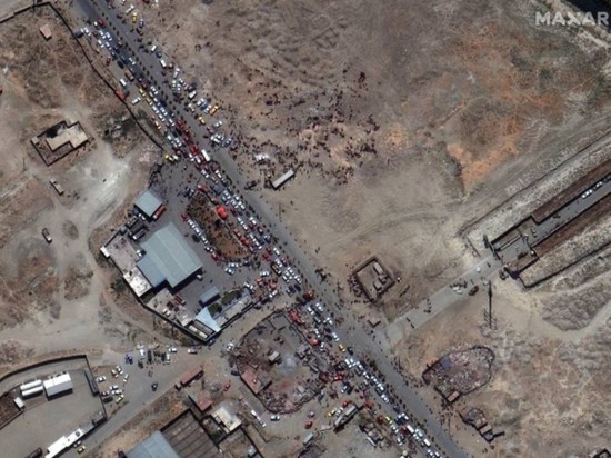 Спутники фиксируют толпы людей у аэропорта Кабула
