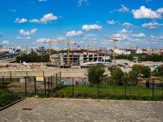 Дмитрий Чернышенко оценил ход строительства ЛДС в Новосибирске