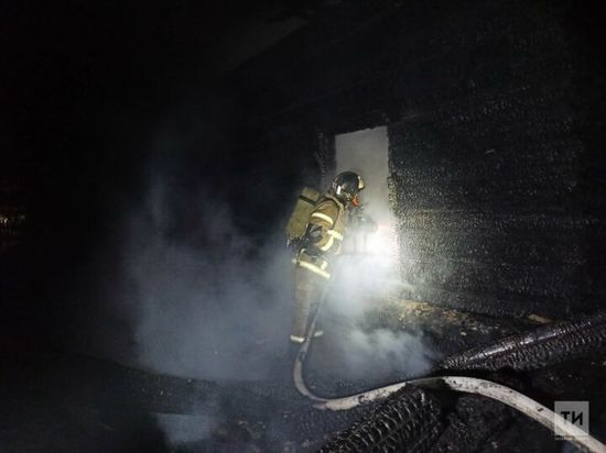 Двое мужчин заживо сгорели в частном доме в Татарстане