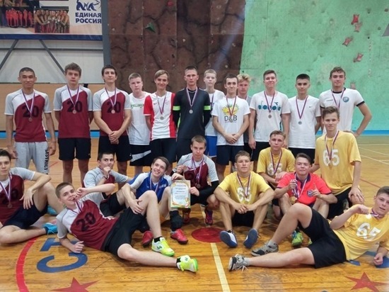 В Пензе прошли соревнования по футболу среди школьных и дворовых команд Первомайского района
