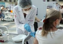 Учителям средних школ желательно пройти вакцинацию от COVID-19