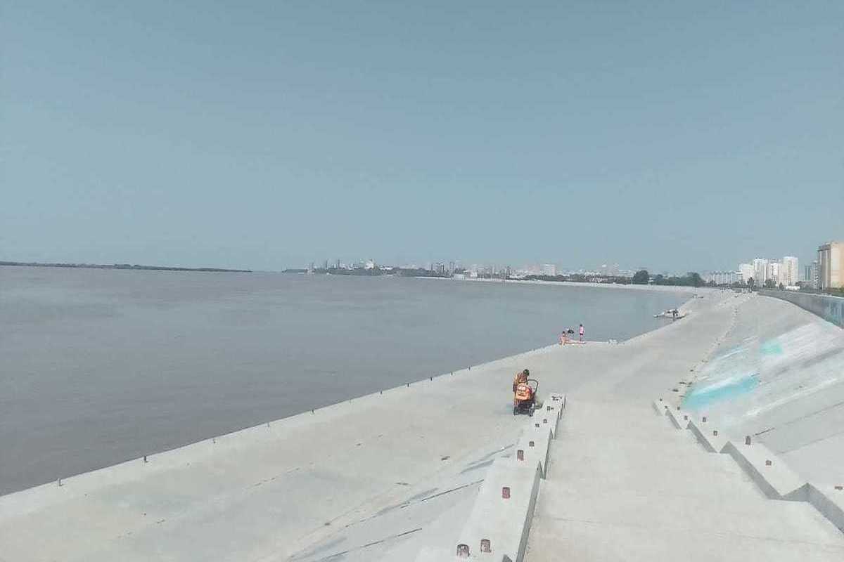 Вода в амуре у хабаровска на сегодня. Уровень Амура у Хабаровска на сегодня. Фото Амура в Хабаровске сегодня.