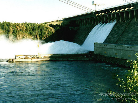 На Братской ГЭС начинают холостой сброс воды