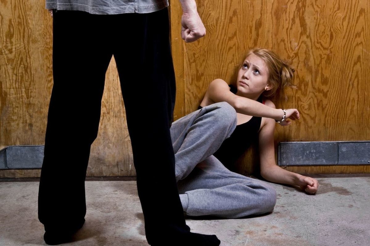 Домашнее насилие над детьми. Семейное унижение