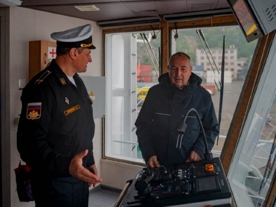 Гидрографическое судно Александр Рогоцкий прибыло в Магадан