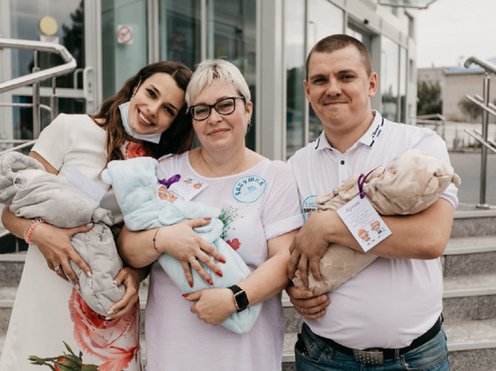 Семья в одночастье стала многодетной: первая тройня родилась в перинатальном центре Ноябрьска