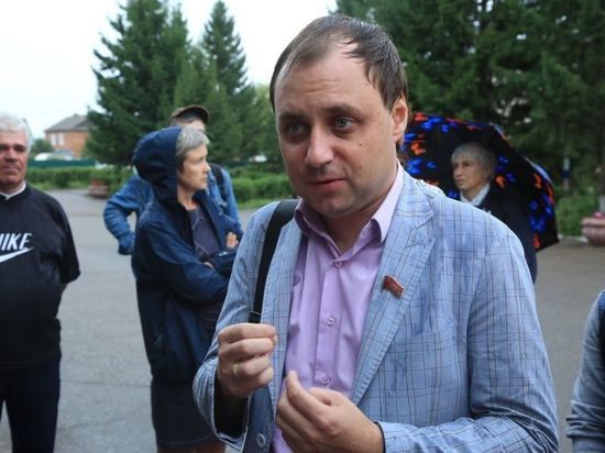 Депутаты Совета Омского района через суд отменили запрет на видеосъёмку заседаний