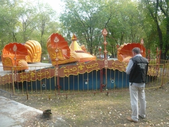 Возбуждено уголовное дело из-за падения пенсионерки с аттракциона в Шадринске