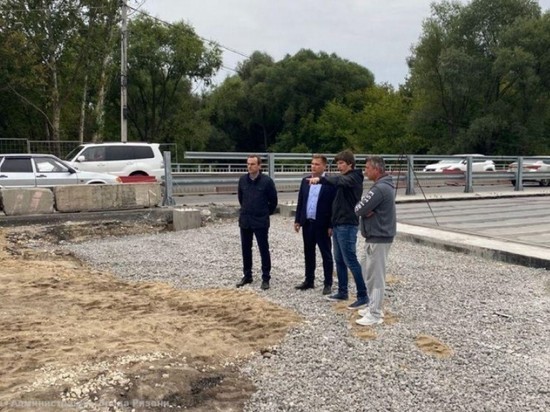Борис Ясинский проинспектировал ход ремонта моста через Трубеж в Рязани