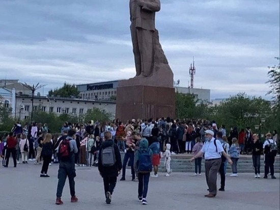 Поклонники читинской блогерши устроили сбор в центре Читы