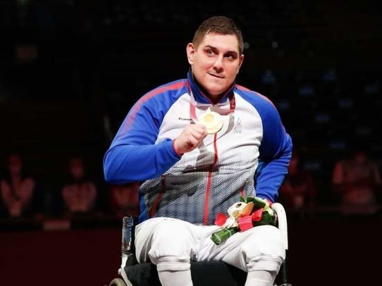Омский фехтовальщик Кузюков взял второе золото Паралимпиады в Токио