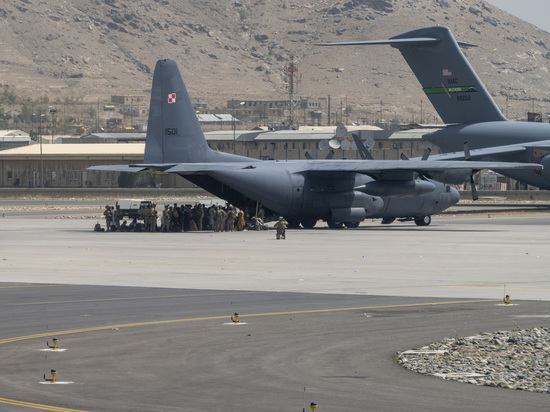 В Пентагоне ожидают новых терактов в аэропорте Кабула