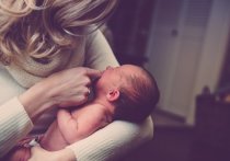 Голос родителей снижает уровень боли у младенцев, выяснили исследователи в Женевском университете
