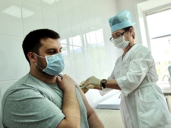 Первый этап обязательной вакцинации в Омской области завершен