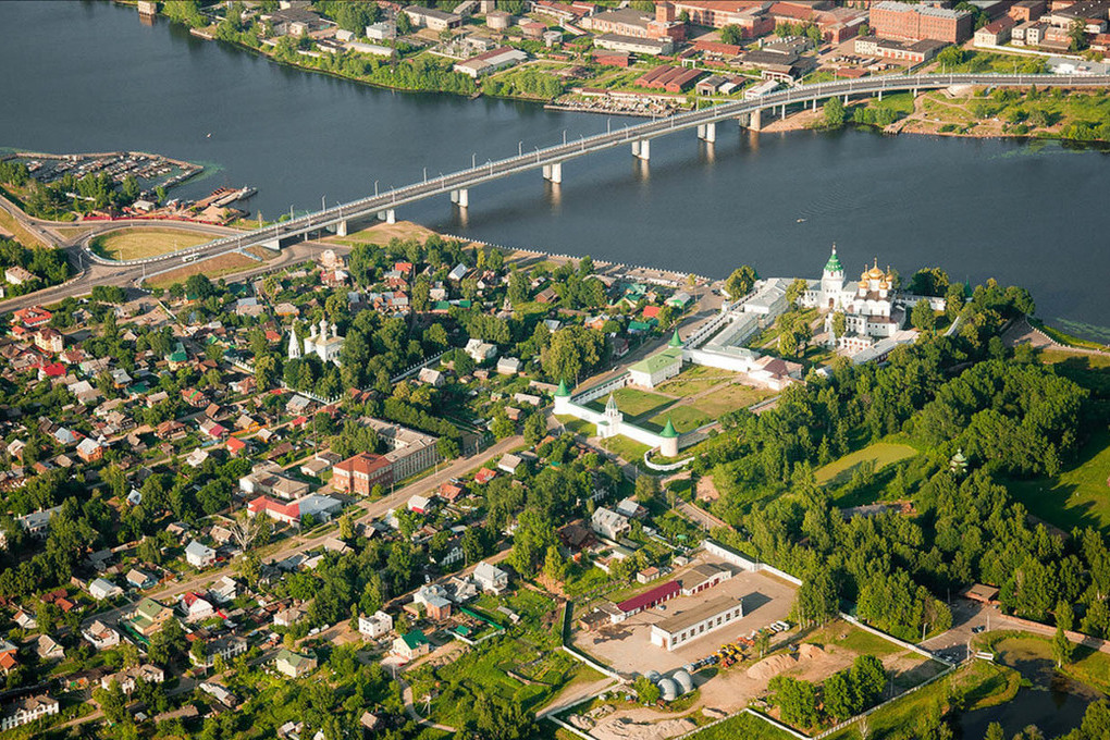 Кострома получает поздравления на День города от властей городов-побратимов