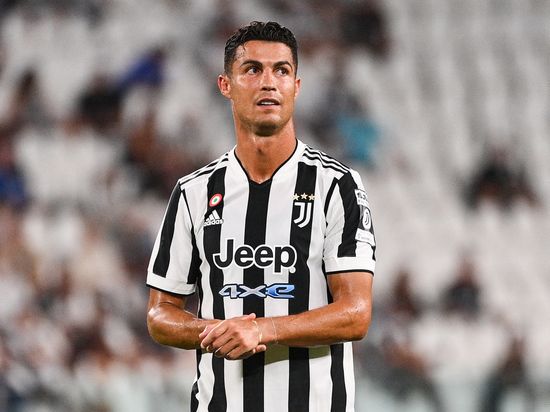 СМИ: Фергюсон уговаривал Роналду вернуться в "Манчестер Юнайтед"