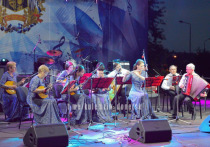 Вчера, 27 августа, на склонах парка культуры и отдыха города Донецка в Киевском районе прошел концерт инструментальной народной музыки "Донецку – музыка души!"