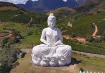 Огромную статую Будды открыли 28 августа в дзен-буддийском монастыре в Ибирасу, что на севере штата Эспириту-Санту в Бразилии